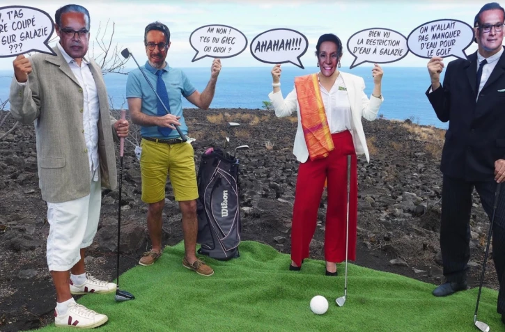 Extinction Rebellion : Action contre les golfs