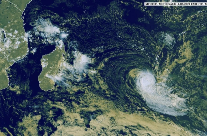 La forte tempête Habana est à 1.545 km de La Réunion 