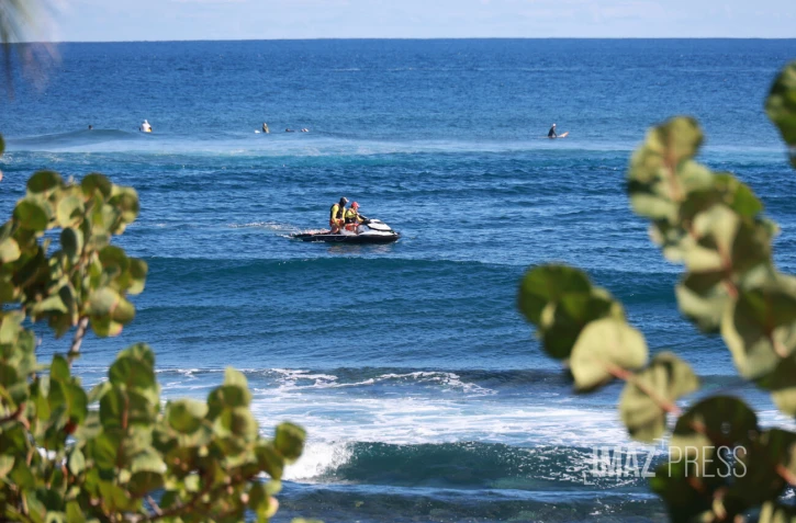 plage étang-salé bassin pirogue