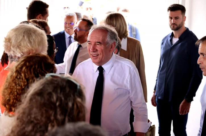 François Bayrou expose le plan "Mayotte debout"