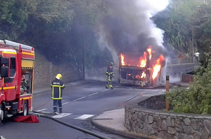 feu d\'un bus citais à la Montagne