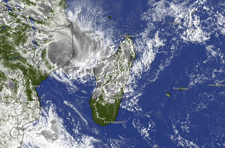 La forte tempête tropicale se renforce, menaçant le Mozambique et le sud des côtes malgache