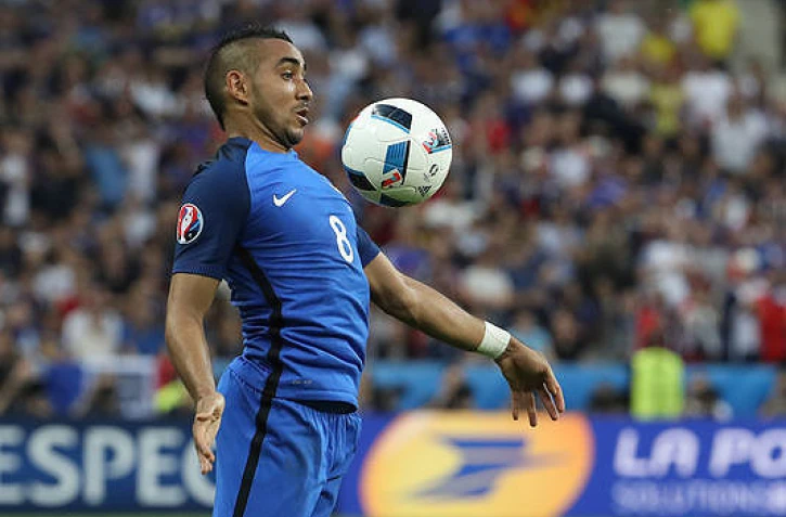 La joie de Dimitri Payet, auteur du but de la victoire des Bleus sur la Roumanie, en ouverture de l\'Euro-2016, le 10 juin au Stade de France