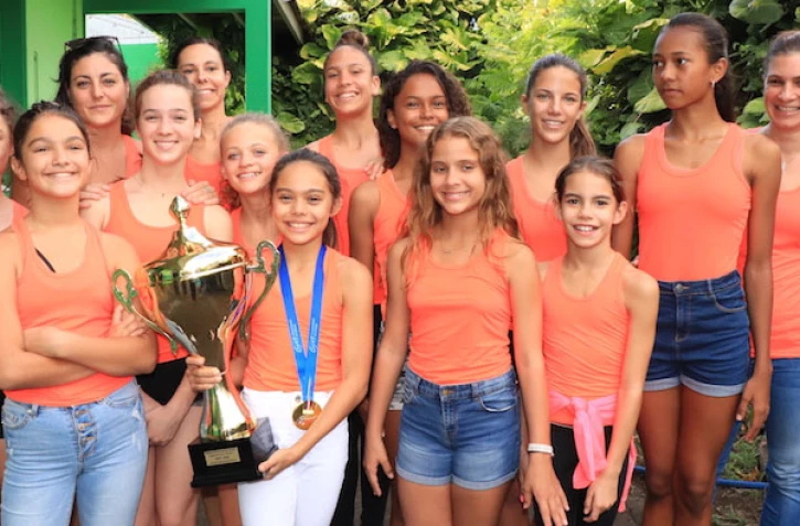 Angie, dix ans, Saint-Pauloise et championne de France de gym rythmique