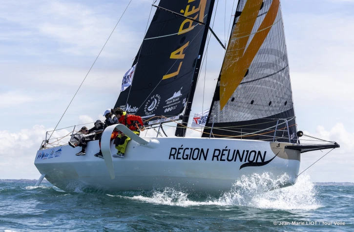 Tour Voile 2026 : l'équipage La Réunion signe une encourageante 4e place entre Saint-Malo et Plérin