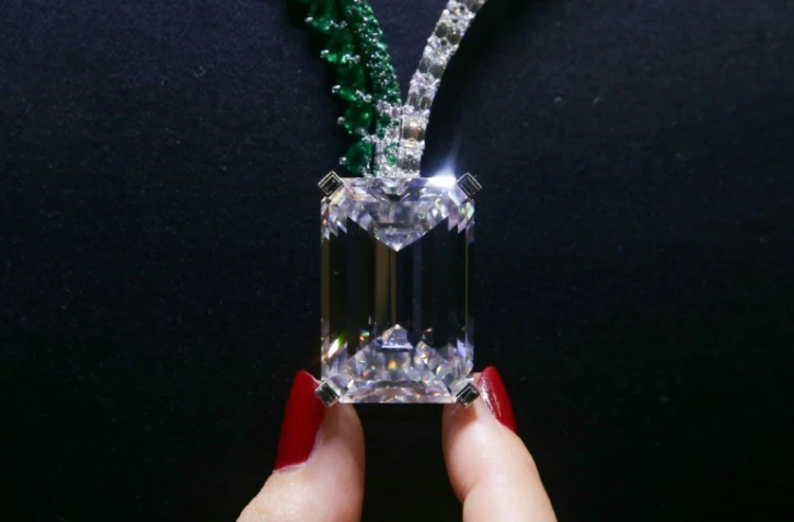 Ce diamant de 163,41 carats, photographié à la maison de ventes Christie's à Londres le 3 octobre 2017, est mis aux enchères à Genève le 14 novembre.