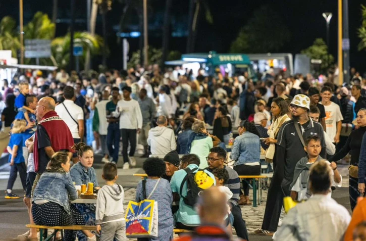Saint-Denis : le marché de nuit a attiré de nombreux visiteurs au Barachois