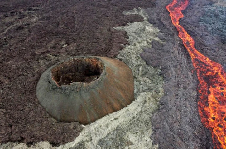 Volcan 10 avril 2021