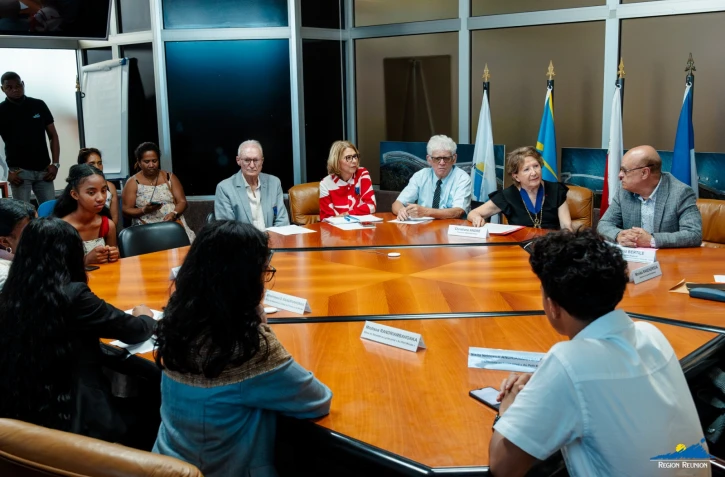Région Réunion : remise des prix du concours "Plaisir d'écrire" 2024
