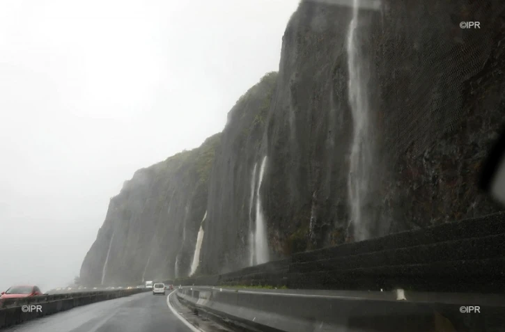Les cascades sur la route du littoral