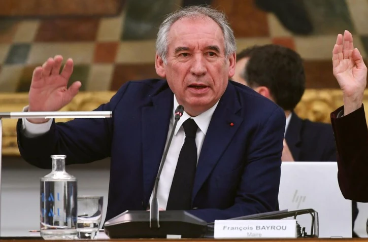 Le nouveau Premier ministre présidait lundi soir le conseil municipal de Pau (Pyrénées-Atlantiques), ville dont il veut rester le maire. AFP/Gaizka Iroz