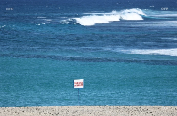 plage  des Roches noires 