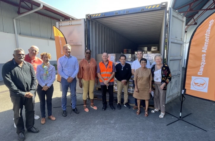 Banque alimentaire et GBH réceptionne un contener avec de l'alimentation