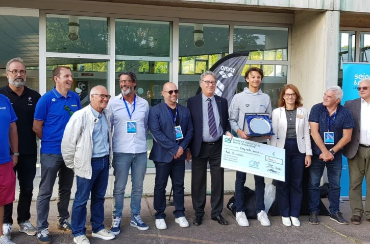 Natation : le jeune Réunionnais Maël Dijoux, reçoit le trophée de l’espoir de Seine et Marne