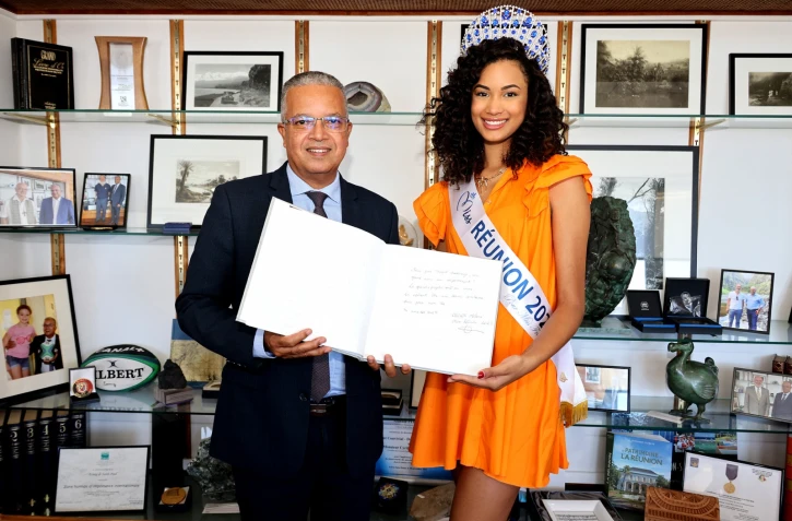 Cyrille Melchior reçoit Mélanie Odules, Miss Réunion 2023