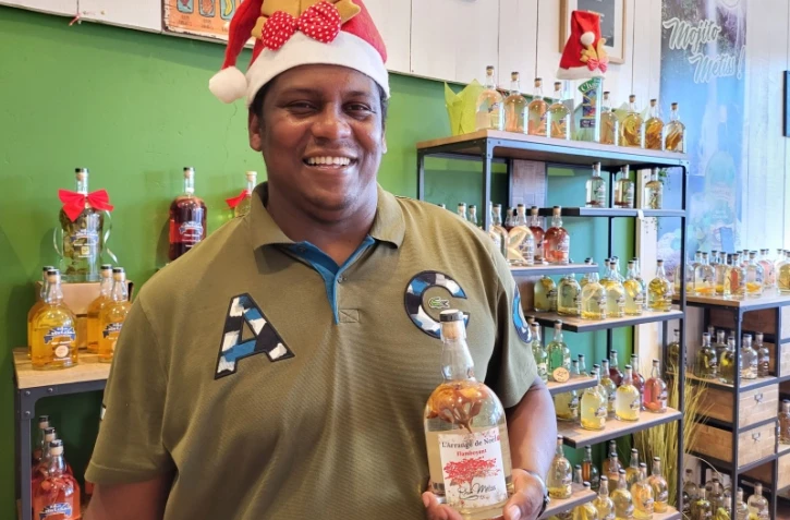 Un rhum arrangé au flamboyant pour les fêtes de Noël