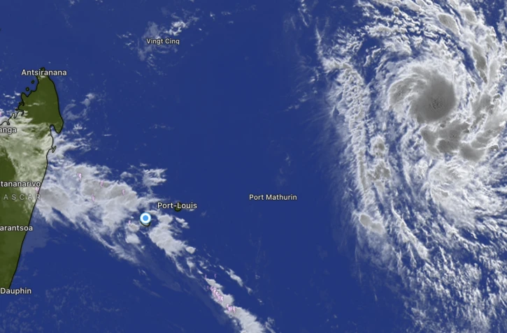 La forte tempête tropicale Indusa à 2.010 km de La Réunion, pas de menace pour les terres habitées