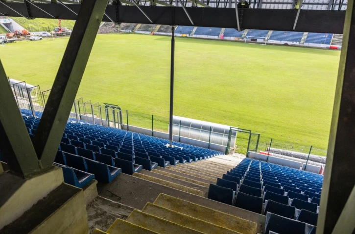 réhabilitation du stade jean ivoula 