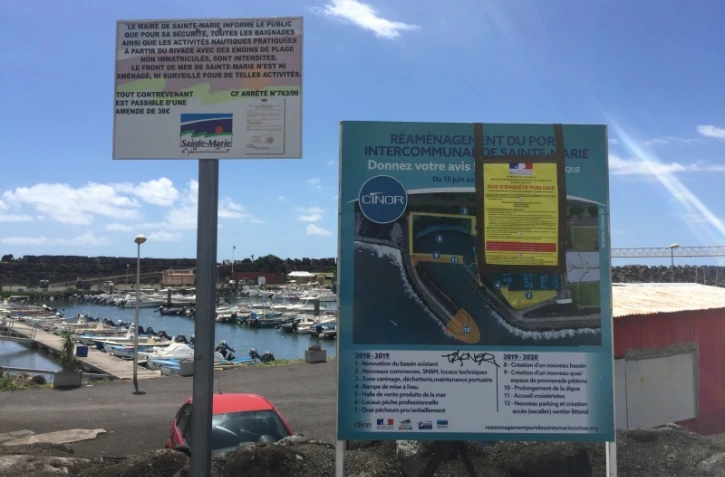 Port de Sainte-Marie, travaux, Cinor, modules temporaires, chantier,