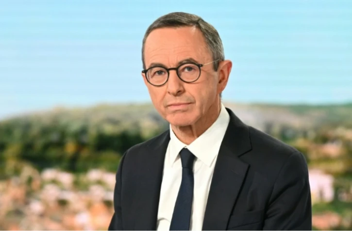 Le patron des Républicains et ministre de l'Intérieur sortant Bruno Retailleau sur le plateau du 13 Heures de TF1, le 6 octobre 2025 à Boulogne-Billancourt, près de Paris ( AFP / Bertrand GUAY )