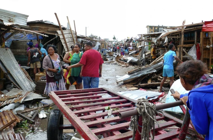 Cyclone à Madagascar : plus de 30 morts, Tamatave, la deuxième ville du pays "détruite à 80%"