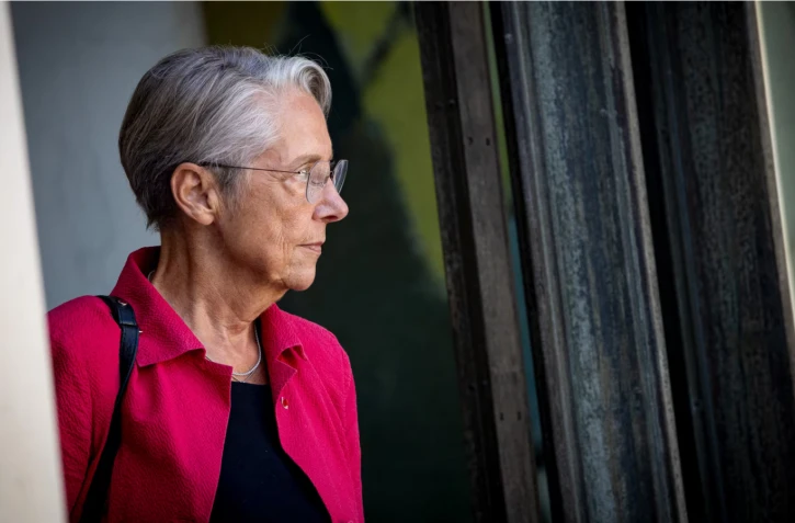 La ministre de l'Education nationale, Elisabeth Borne, le 27 août 2025 à Paris. (AMAURY CORNU / HANS LUCAS / AFP)