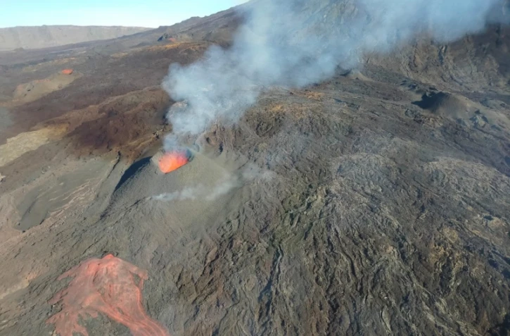 Eruption du volcan : attention à ne pas stationner n'importe où