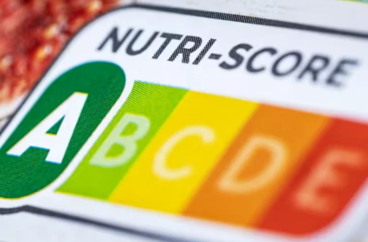 La part de marché des marques affichant le Nutri-Score recule légèrement, ce qui s'explique "notamment par des désengagements de marques nationales dans les secteurs des céréales du petit déjeuner et des produits laitiers et desserts frais" ( AFP / JOEL SAGET )