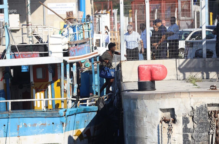 Migrants : sept hommes viennent d'arriver au Port-Ouest - mercredi 26 décembre 2018