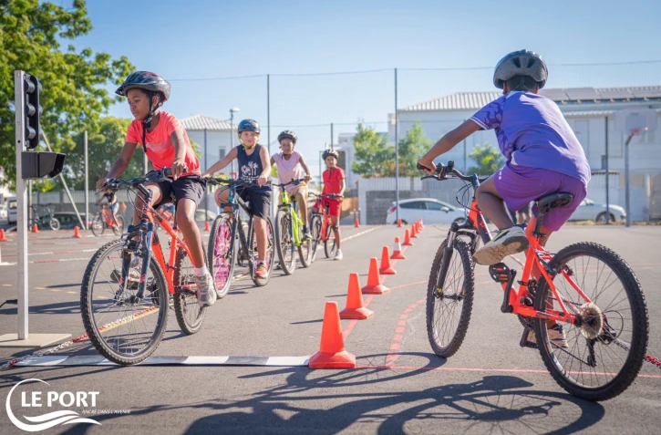 Le Port Inauguration d’un atelier des mobilités à Ariste Bolon
