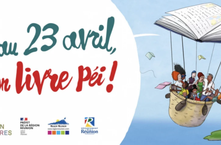 Je lis un livre péï