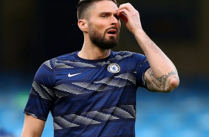 L'attaquant français de Chelsea, Olivier Giroud, à l'échauffement avant le match de Premier League contre Manchester United, le 28 février 2021 au stade de Stamford Bridge à Londres