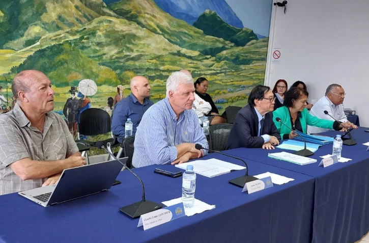 Le Tampon : projet d'amélioration des services numériques des écoles