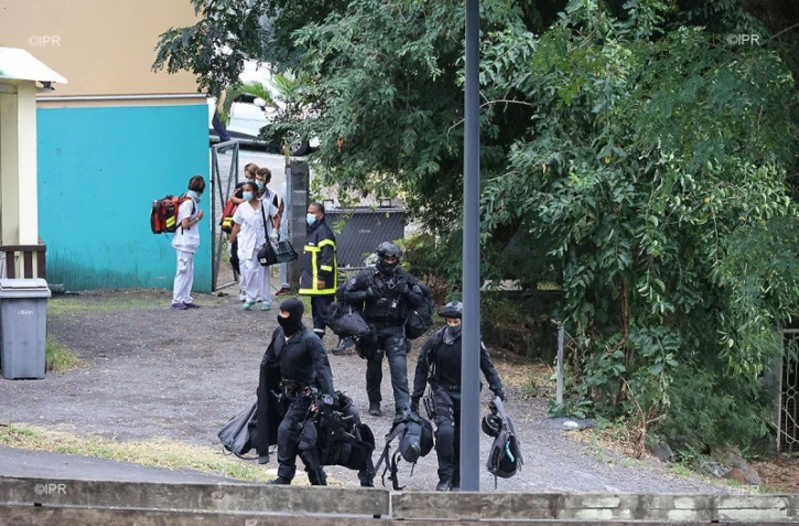 Saint-Denis : un homme retranché avec au moins un enfant dans le quartier de Bellepierre