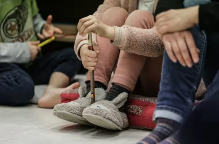 Deux inspectrices ont entamé un contrôle du foyer parisien Jenner, après la révélation de maltraitances sur un enfant de huit ans placé, filmé en train d'être rasé malgré lui par des éducateurs ( AFP / Thibaud MORITZ )