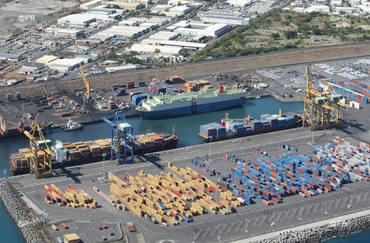 Le Port est