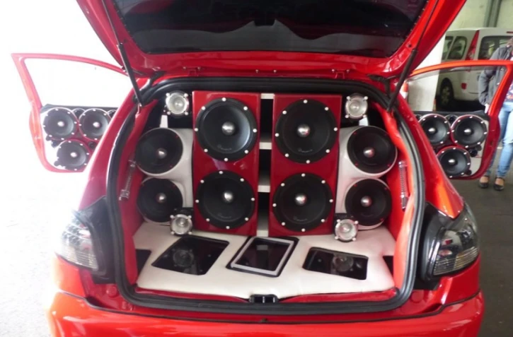 Saint-Pierre : la police lutte contre les "pousses son" 