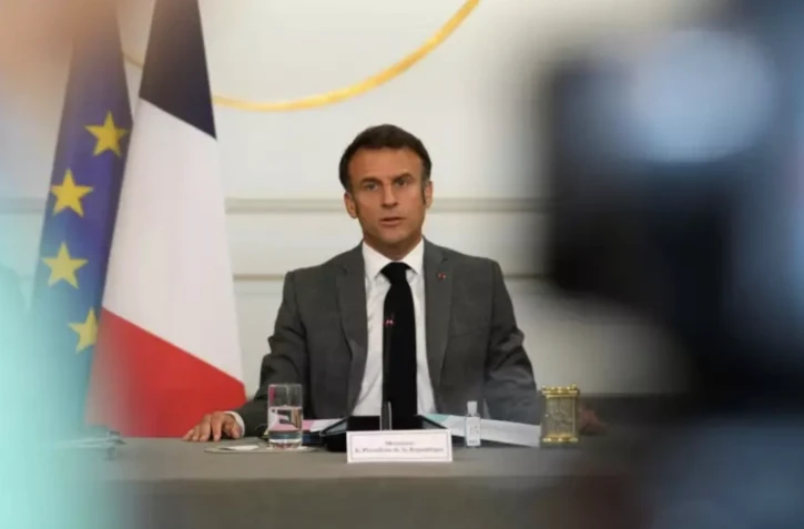 Emmanuel Macron en Conseil des ministres à l'Elysée le 21 juillet 2023 ( POOL / Christophe Ena )