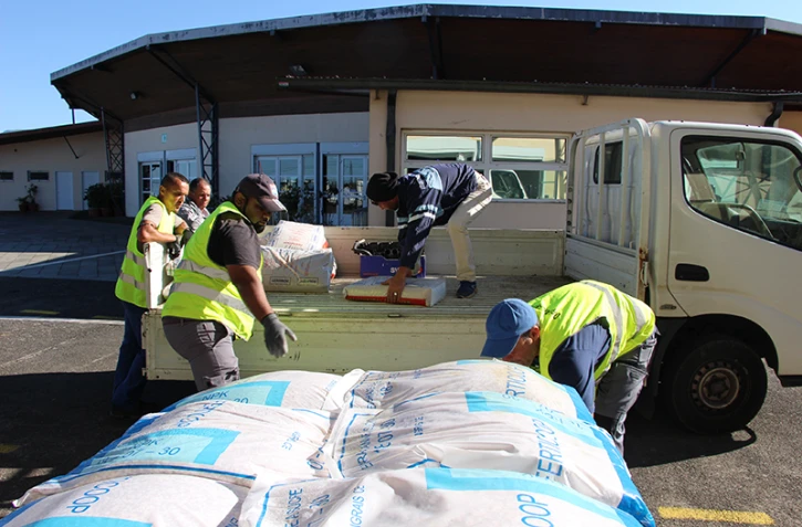 distribution d'engrais au Tampon