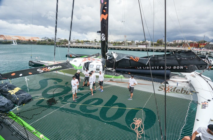 Territoire de l'Ouest : le Sodebo Ultim 3 est arrivé au port de Saint-Gilles