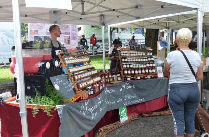 Le marché des produits du terroir revient à Saint-Benoît le samedi 9 décembre et 10 décembre 2017.