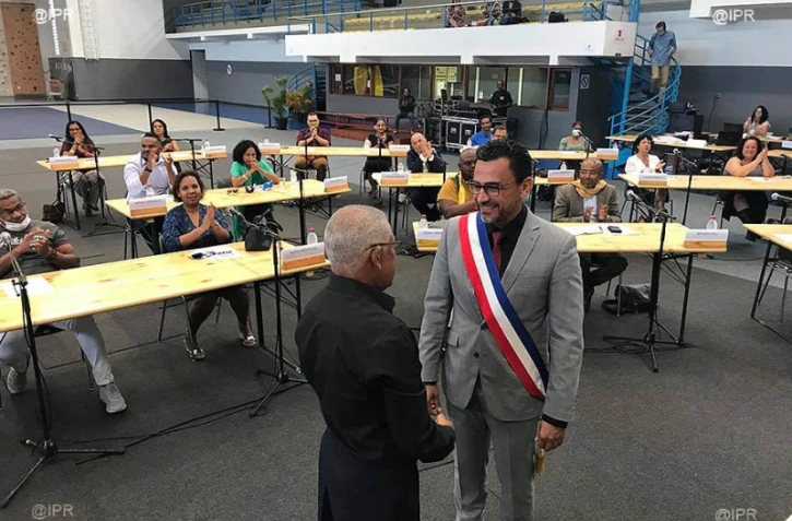 Le Port : Olivier Hoarau intronisé maire par le conseil municipal 