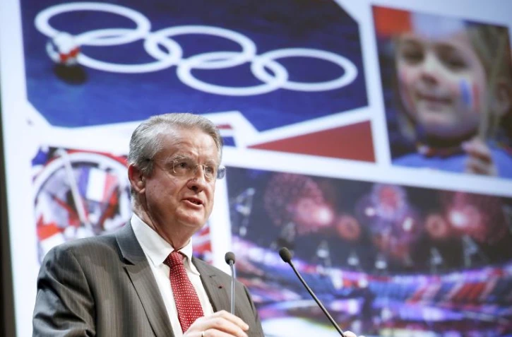 Bernard Lapasset lors de la présentation du rapport sur la candidature de Paris aux JO de 2024, le 12 février 2015 à Paris 