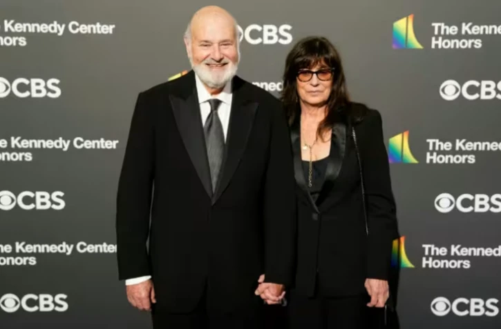 Le cinéaste américain Rob Reiner et son épouse Michele Reiner à Washington, le 3 décembre 2023 ( AFP / Kent NISHIMURA )