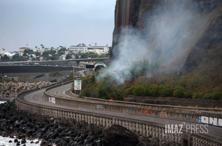 Feu sur la falaise de l'ancienne route du littoral