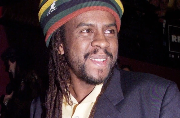 Tonton David le 20 février 1999, à l'Olympia à Paris, au soir des 14e Victoires de la musique