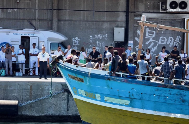 Mardi 5 février 2019 - Le bateau de migrants est arrivé au Port-Ouest 