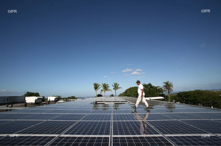 panneaux solaires photovoltaïques
