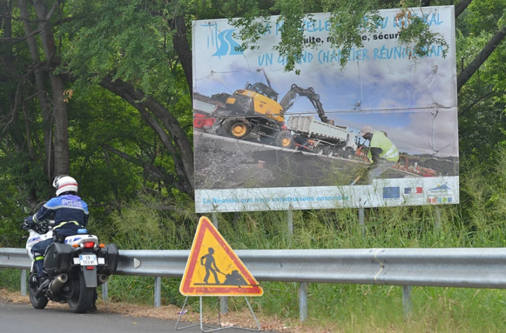 Contrôle de poids lourds Police sur la route du littoral