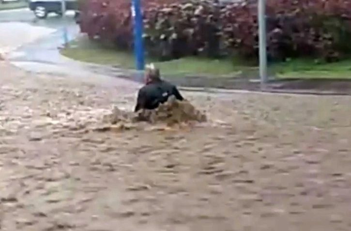 Saint-Joseph : les gendarmes saisissent un homme emporté par le courant